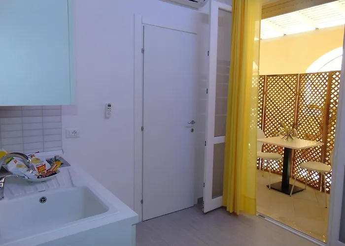 Apart-hotel Le Isole 4*