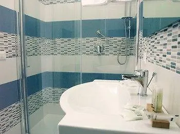 מלון דירות Le Isole 3*
